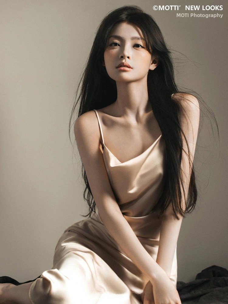 2026年新作スタジオポートレート写真 冷たい雰囲気の光と影 - Lighting In Photography Studio のレビューと価格